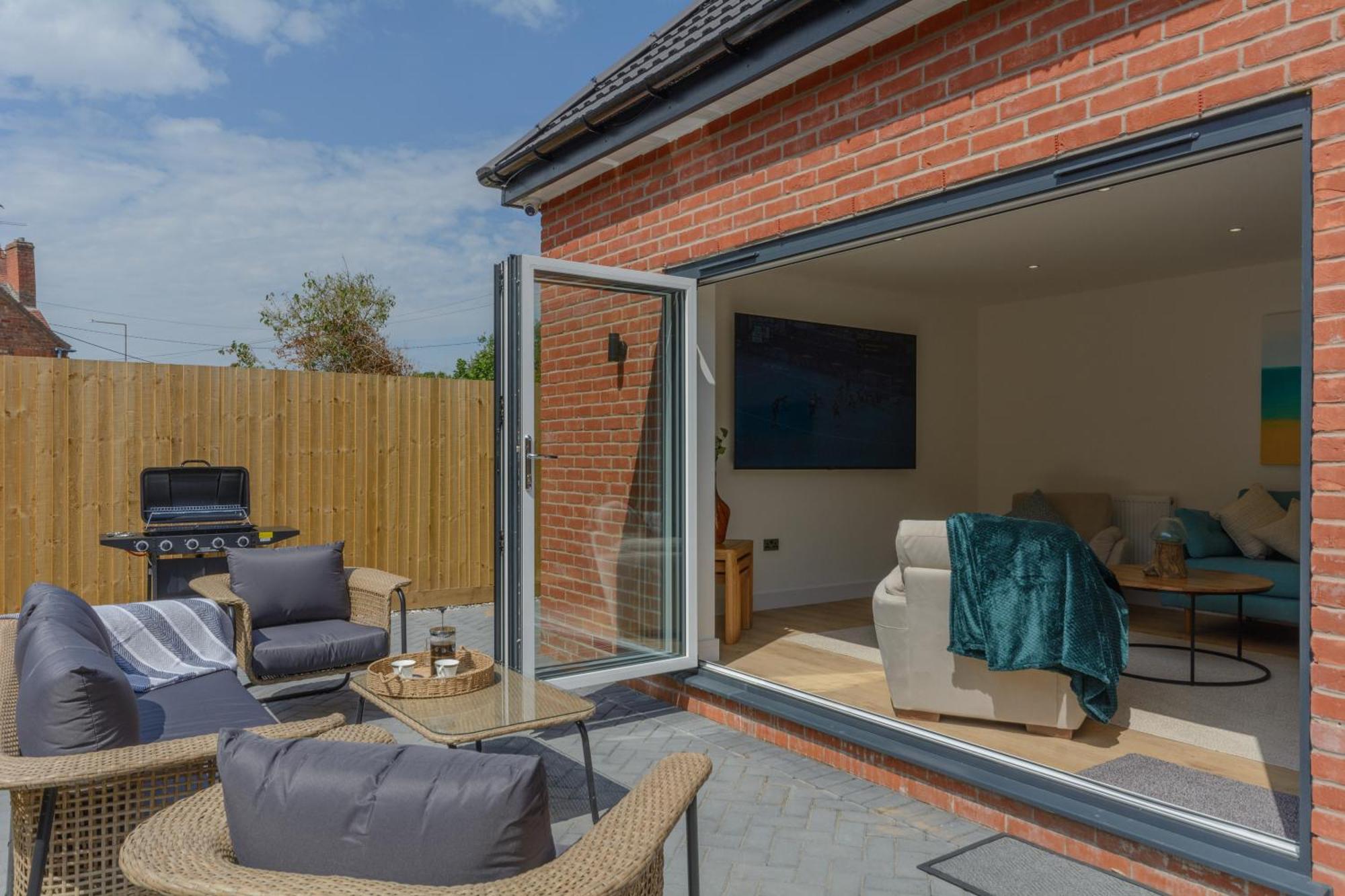 The Orchard Villa Telford Exterior photo